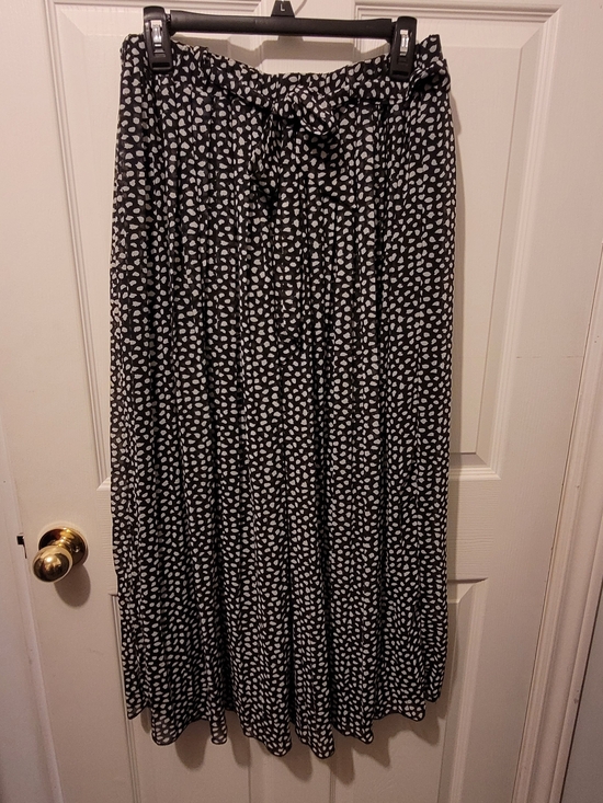 Joie Dresses & Skirts - Joie Black and White Printed Maxi Skirt with Tie Waist